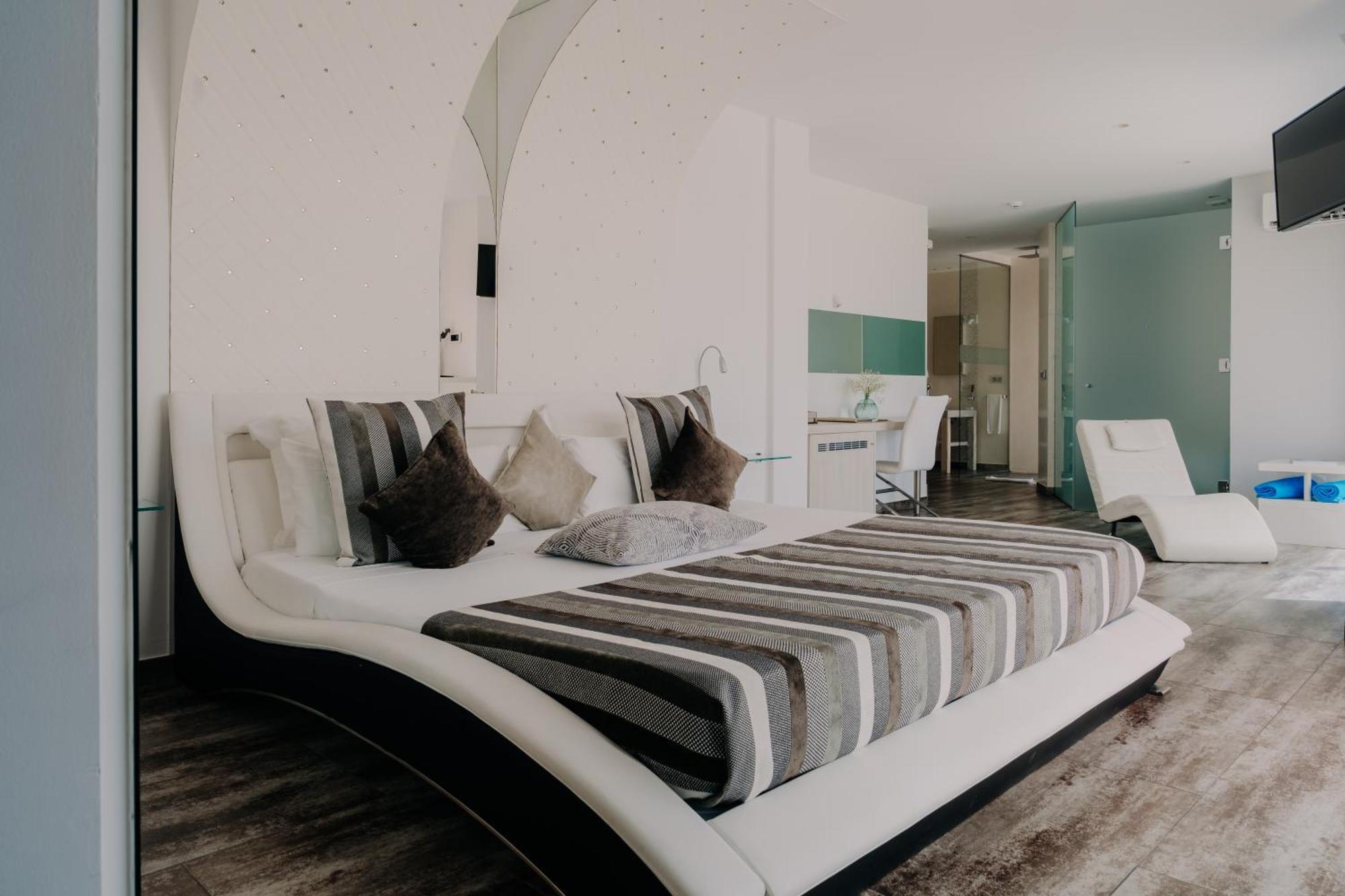 Hotel Vistabella Roses Pokoj fotografie